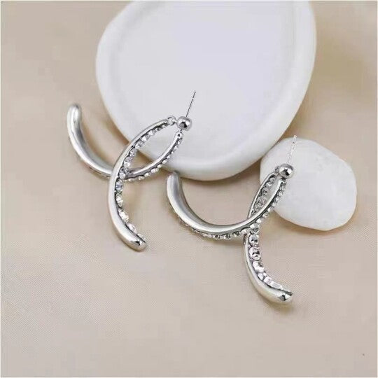 Cross Curved Earrings Earrings Claire & Clara Silver 