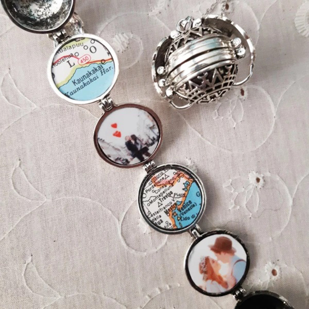 Expanding Photo Locket (4 Photos) Necklaces Claire & Clara 