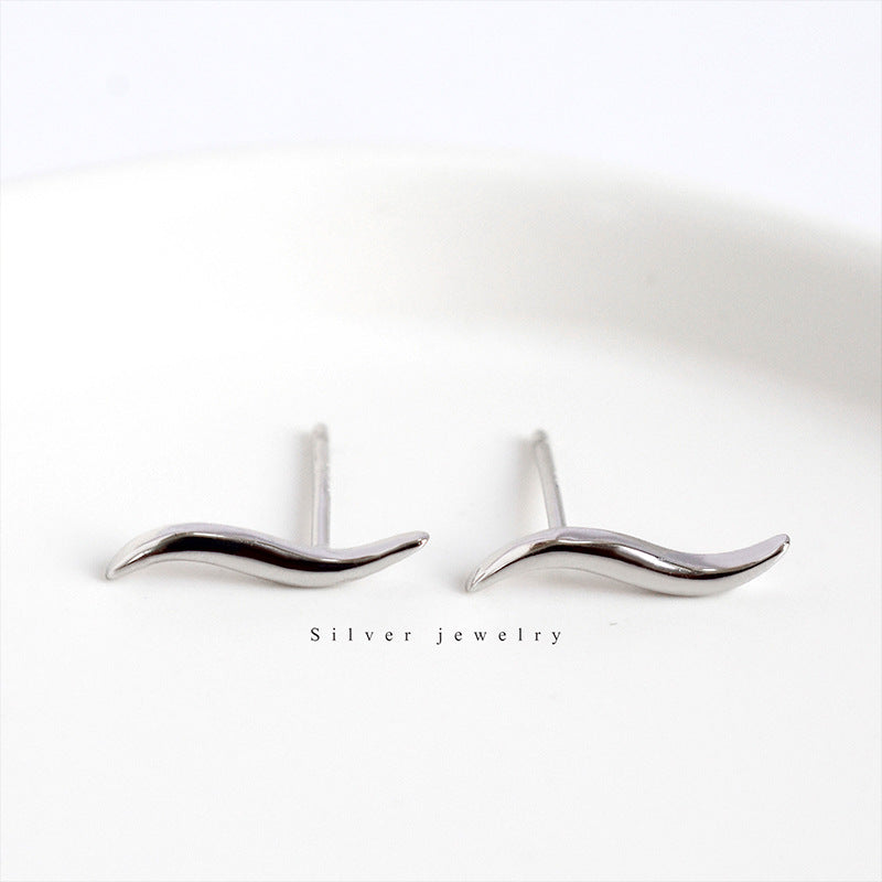 Simple Silver Wave Earrings Earrings Claire & Clara 