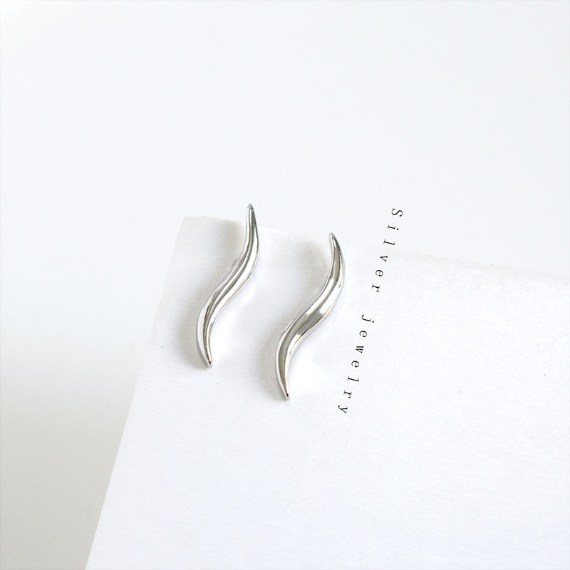 Simple Silver Wave Earrings Earrings Claire & Clara 